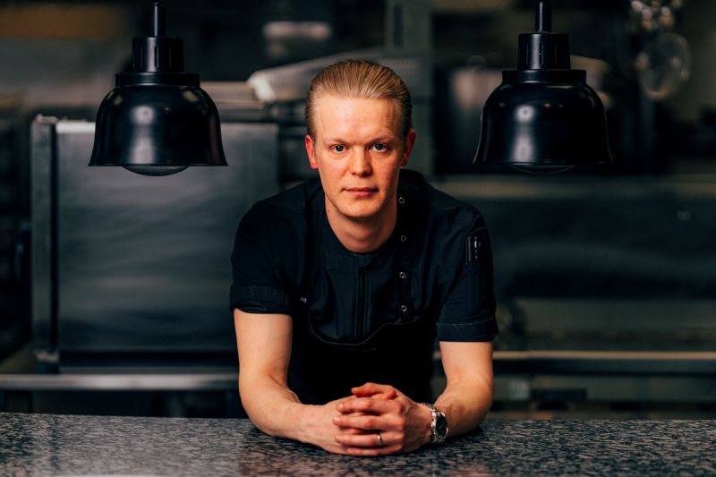 Keittiöpäällikkö Viljami Broas Kuvaaja: Santeri Stenvall