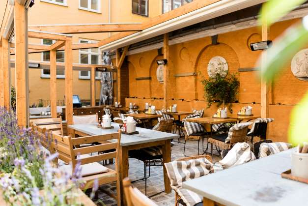 Restamaxilla on 11 Cock's & Cow- ja The Bird -konseptien ravintolaa Kööpenhaminassa Tanskassa. 