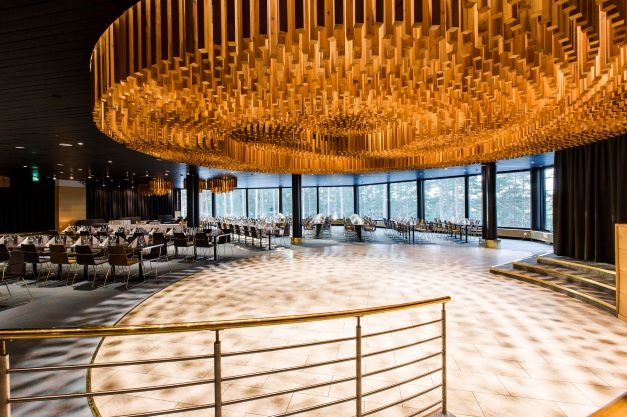 Hotel Sveitsi on moderni elämyshotelli keskellä Etelä-Suomen kauneinta matkailu- ja vapaa-ajanaluetta