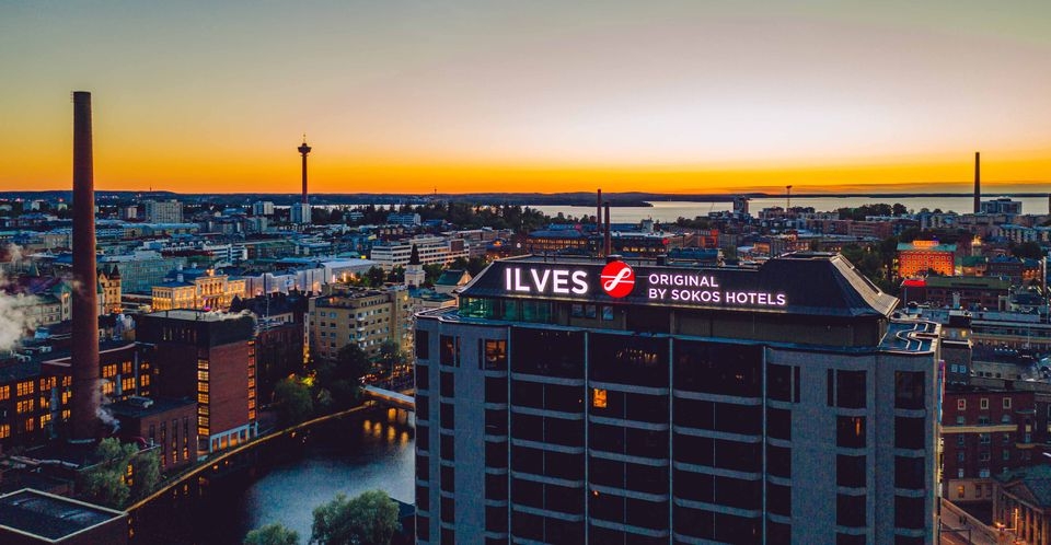 Hotelli on uudistettu vanhaa kunnioittaen, kertoo hotellinjohtaja Sylvelin.