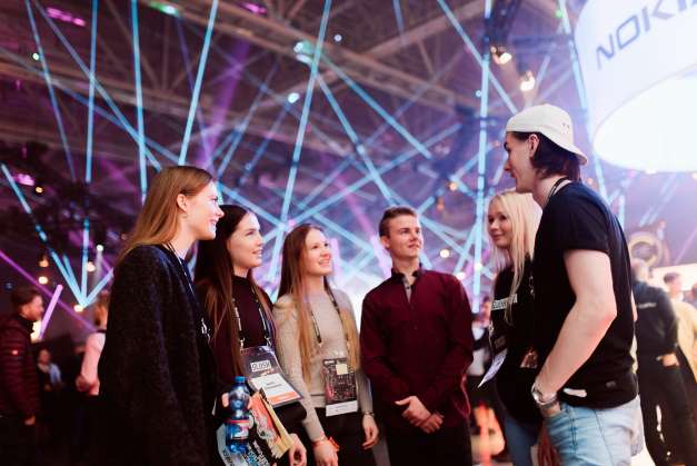 Takeoffissa on ohjelmassa vaikuttavia puheenvuoroja bisnesmaailman eri näkökulmista, innostavia workshopeja sekä vierailu Slushiin.