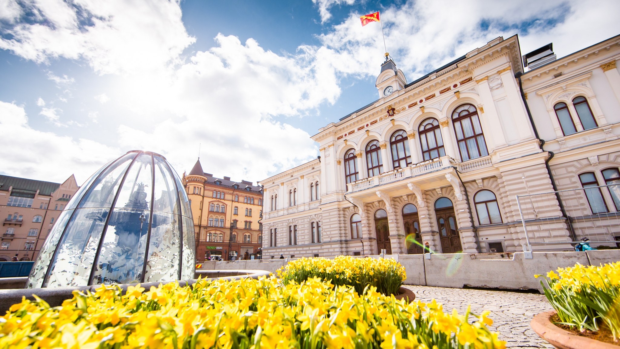 Huhtikuun lopussa myytyjen huoneiden määrä Tampereella on kaksinkertainen viime vuoteen verraten, kertovat Benchmarking Alliancen tilastot. 