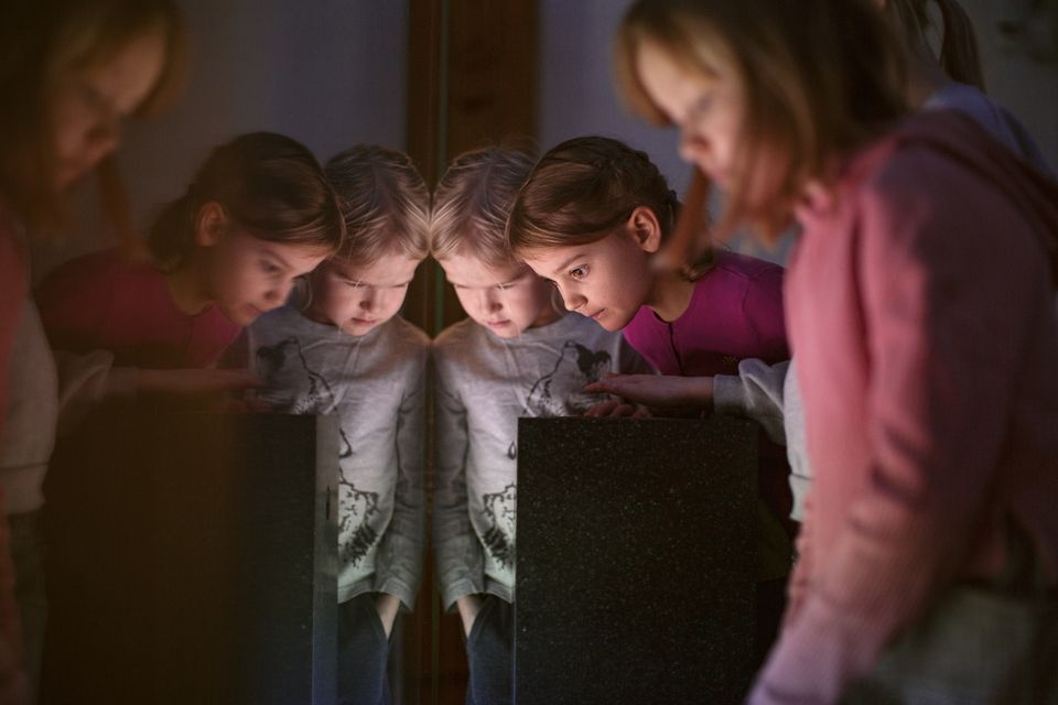 Toisena pandemiavuonna 2021 yleisötapahtumien määrissä tapahtui pientä elpymistä: museoiden järjestämien yleisötapahtumien kokonaismäärä kasvoi edellisvuoteen verrattuna noin 13 prosenttia.