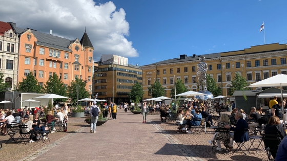 Kasarmitorin terassikeidas, joka tuo yhteen 13 Helsingin ravintolaa, ylsi neljännelle sijalle.