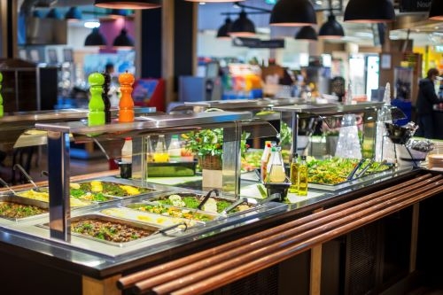 Noutopöydän tarjoiluja nautti viime vuonna noin neljä miljoonaa asiakasta. 