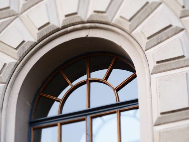 Kaupallisiin sopimuksiin sovellettavaksi tarkoitettu viivästyskorko on 8,0 % vuodessa.