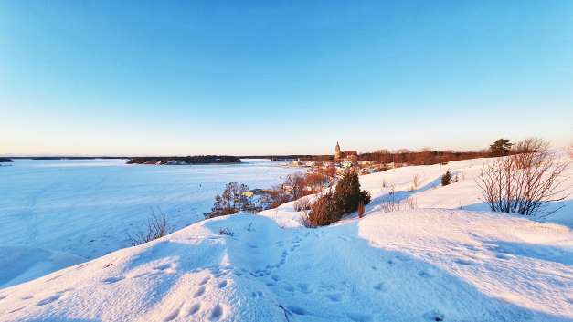 Vuoden 2020 Naantalin Master -matkailutunnustuksen saaja on Naantalin Merimaskussa toimiva Ravintola Rantamakasiini.