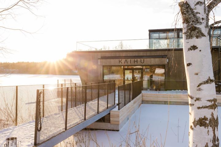Osuuskauppa Suur-Savo haluaa kehittää Etelä-Savon matkailusta yhä ympärivuotisempaa. Siitä hyvä esimerkki on Saunaravintola Kaihu, joka palkittiin vuoden 2024 matkailutekona. Kuva: Pihla Liukkonen
